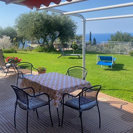 Casa Vista Mare - Superb Garden And Parking Included Vila Imperia Exterior foto