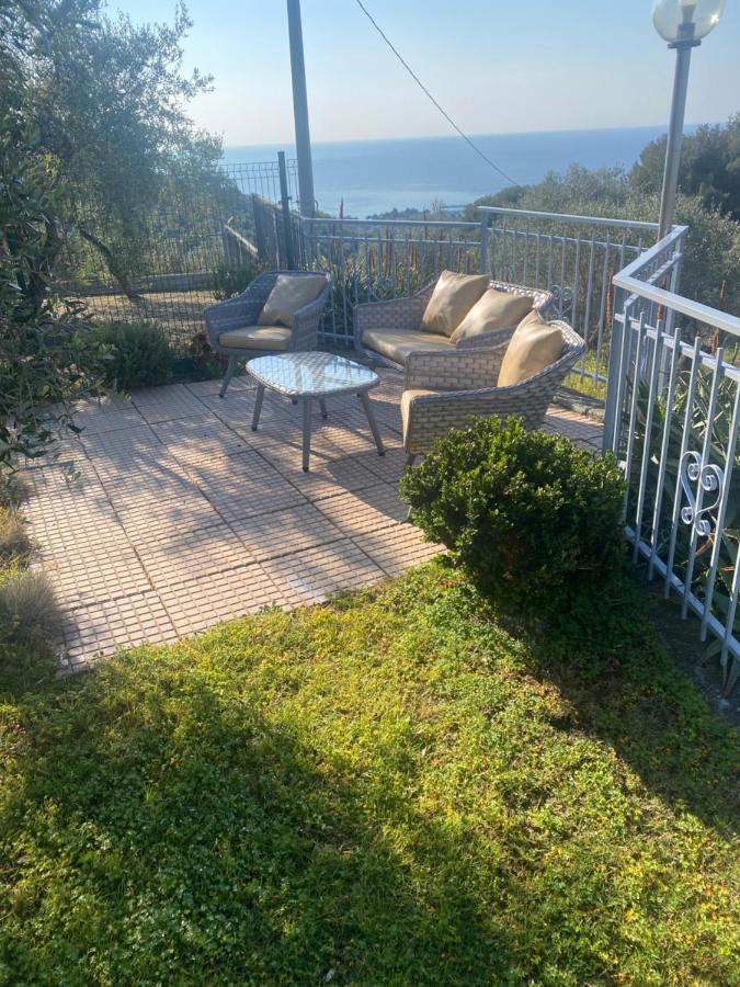 Casa Vista Mare - Superb Garden And Parking Included Vila Imperia Exterior foto