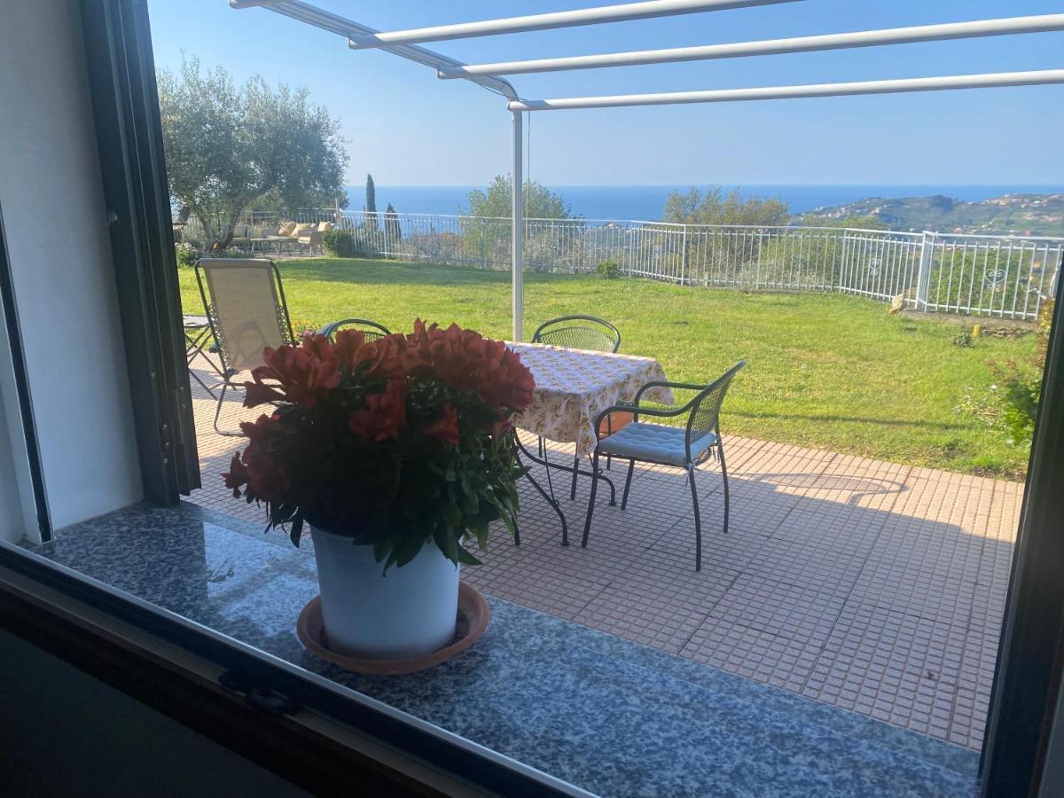 Casa Vista Mare - Superb Garden And Parking Included Vila Imperia Exterior foto