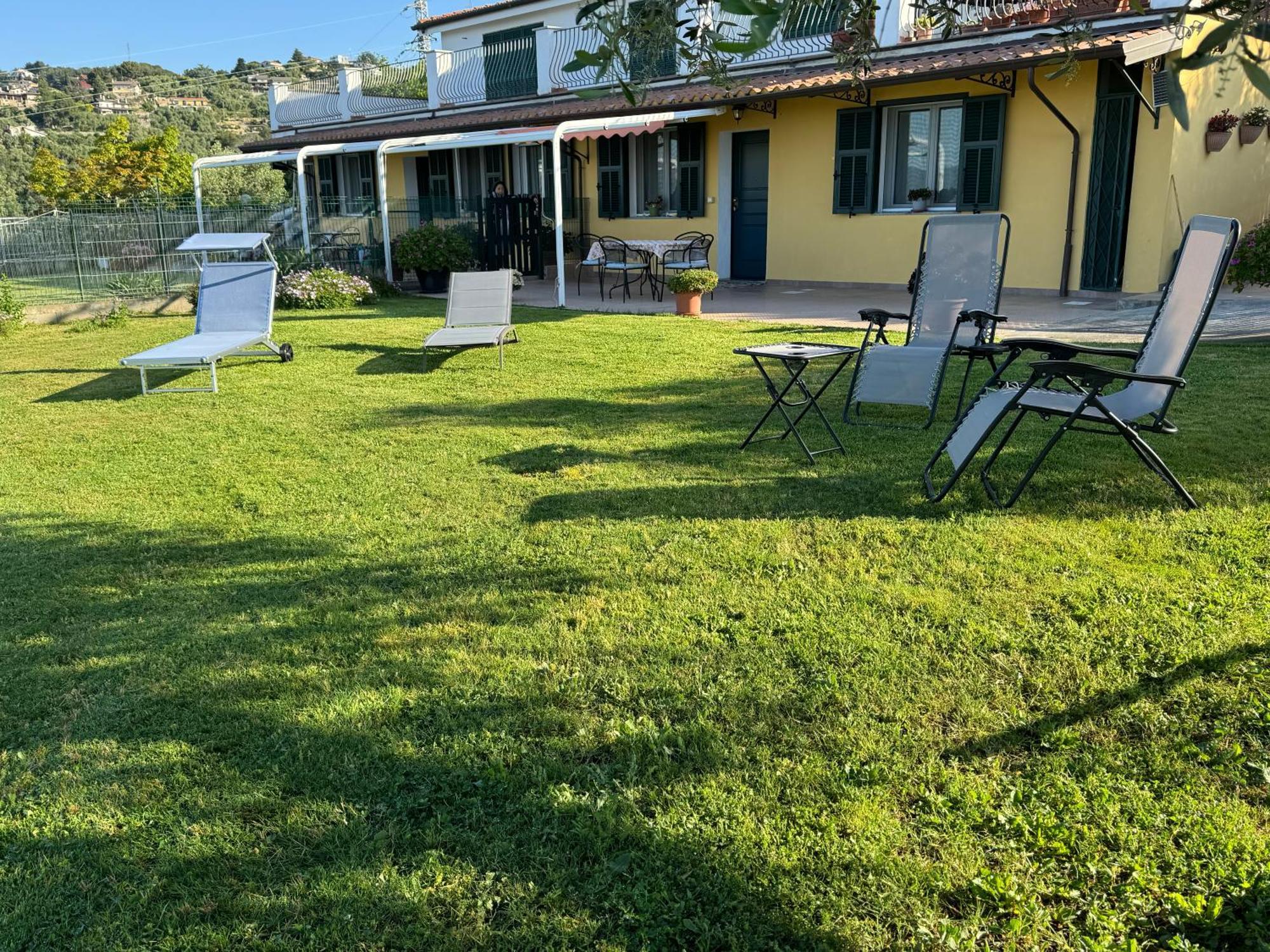 Casa Vista Mare - Superb Garden And Parking Included Vila Imperia Exterior foto
